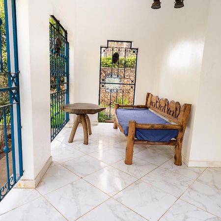 Queens Chateau Boutique Villa Diani Beach Ngoại thất bức ảnh