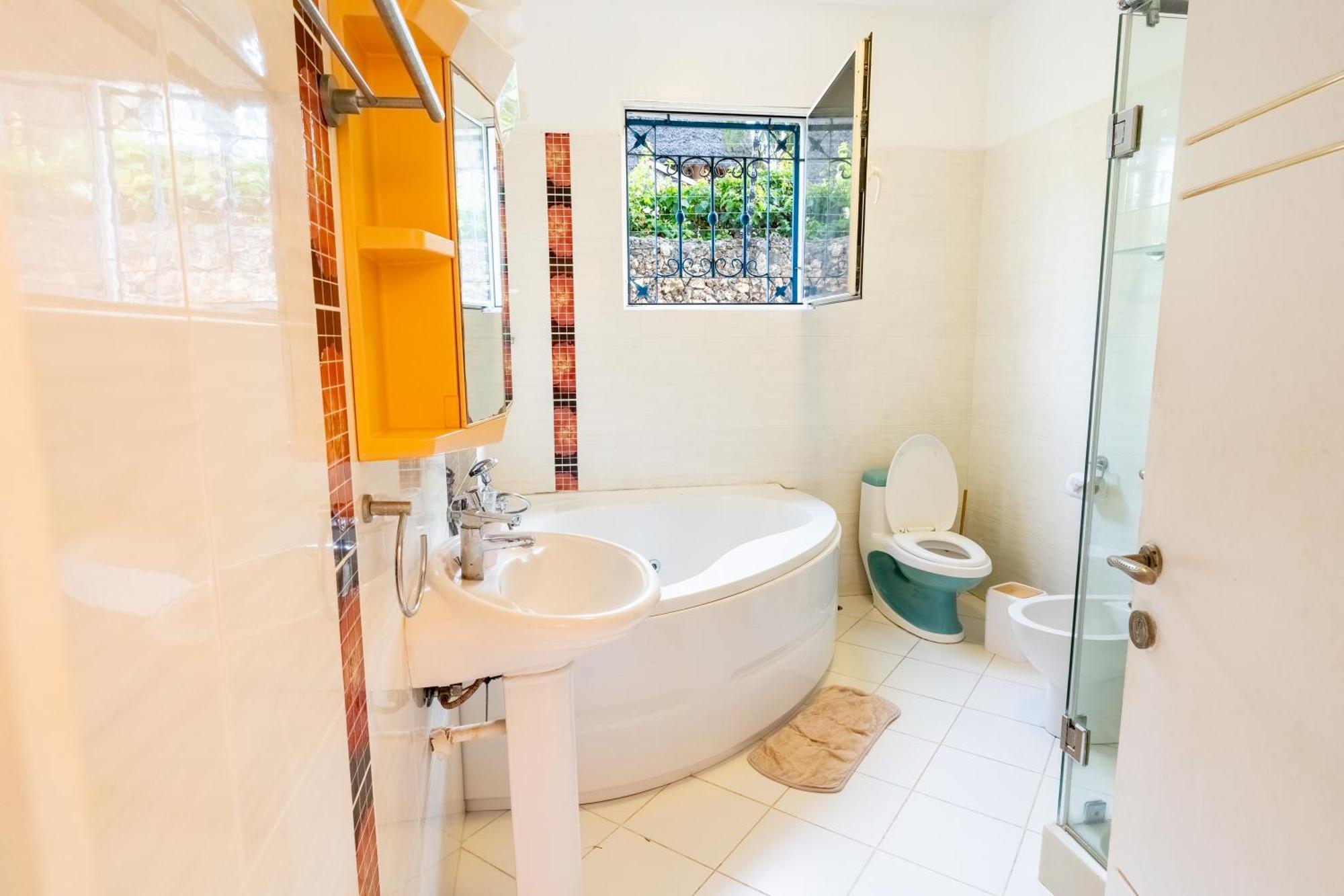 Queens Chateau Boutique Villa Diani Beach Ngoại thất bức ảnh