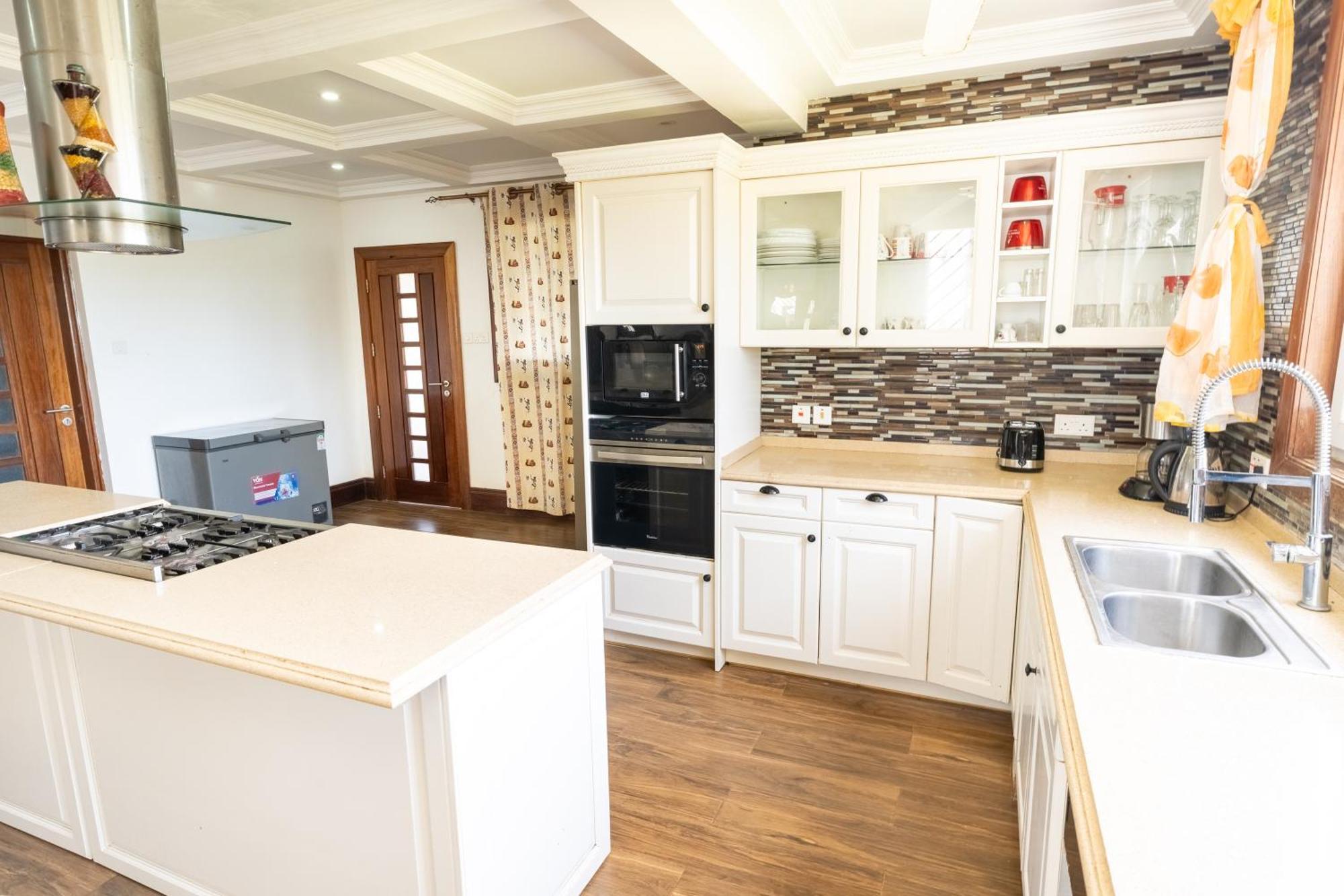 Queens Chateau Boutique Villa Diani Beach Ngoại thất bức ảnh