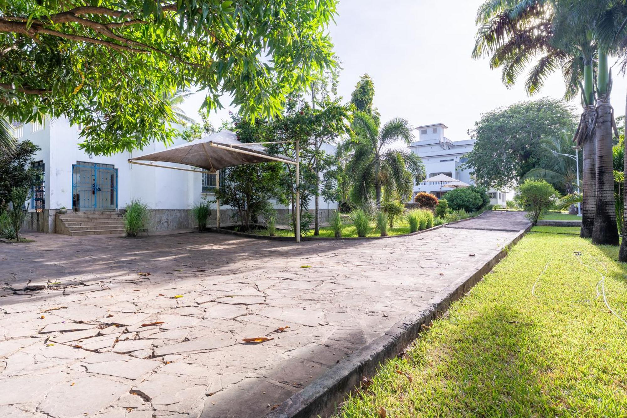 Queens Chateau Boutique Villa Diani Beach Ngoại thất bức ảnh