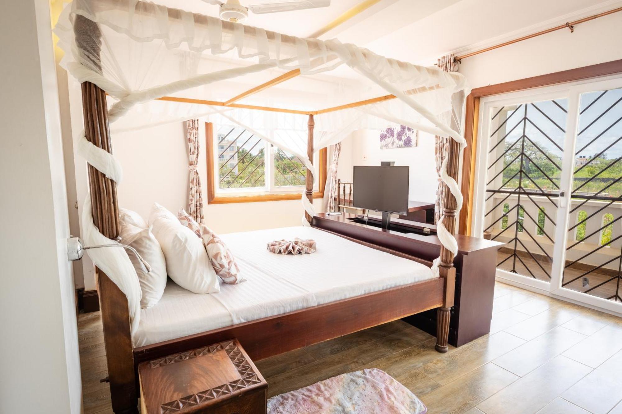 Queens Chateau Boutique Villa Diani Beach Ngoại thất bức ảnh
